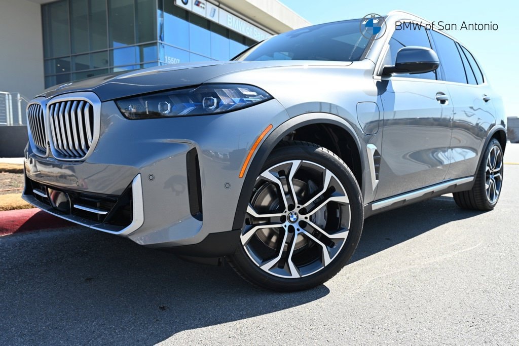 New 2026 BMW X5 xDrive50e SUV