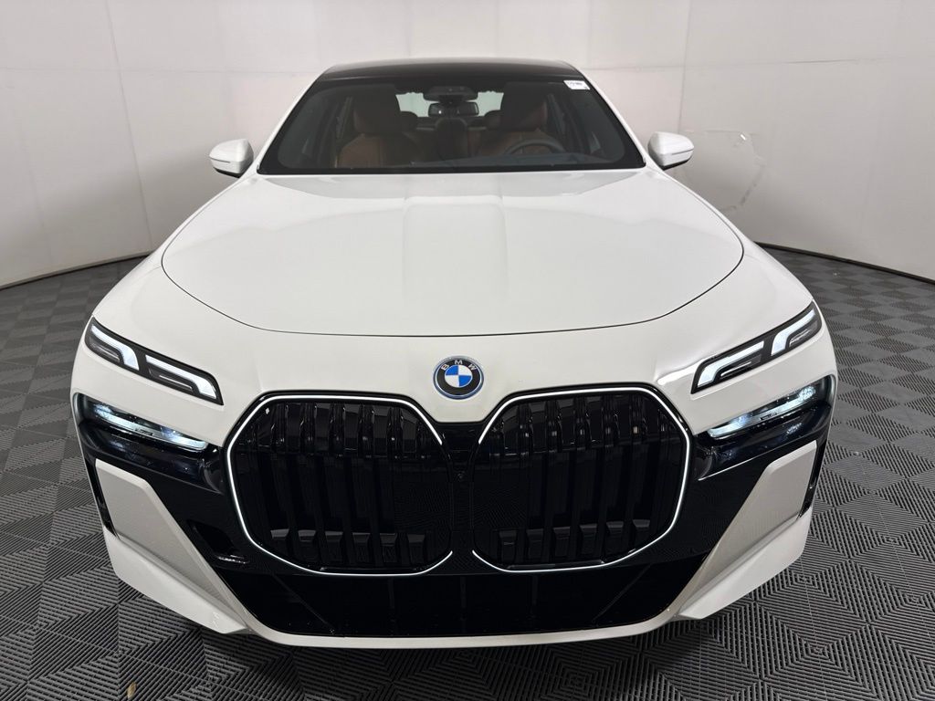 New 2026 BMW 7 Series 750e xDrive Sedan