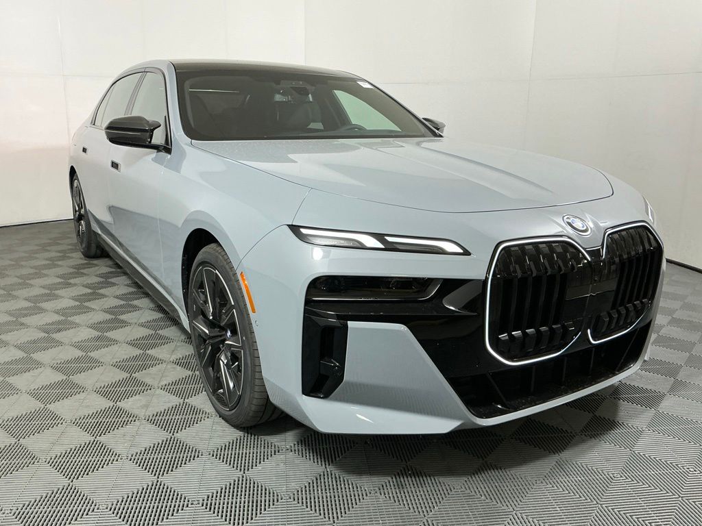 New 2026 BMW 7 Series 750e xDrive Sedan