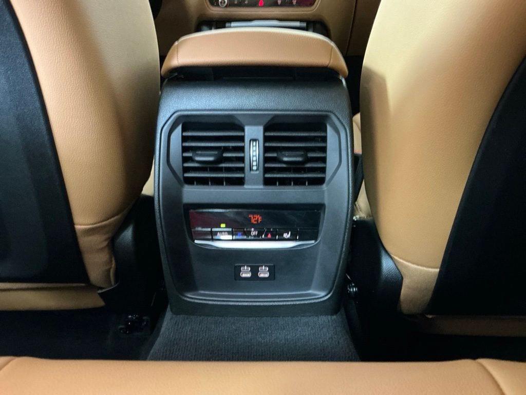 2026 BMW 3 Series 330i - Photo 28