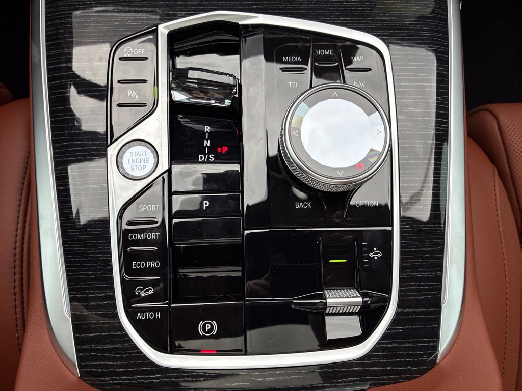 New 2027 BMW X7 xDrive40i SUV