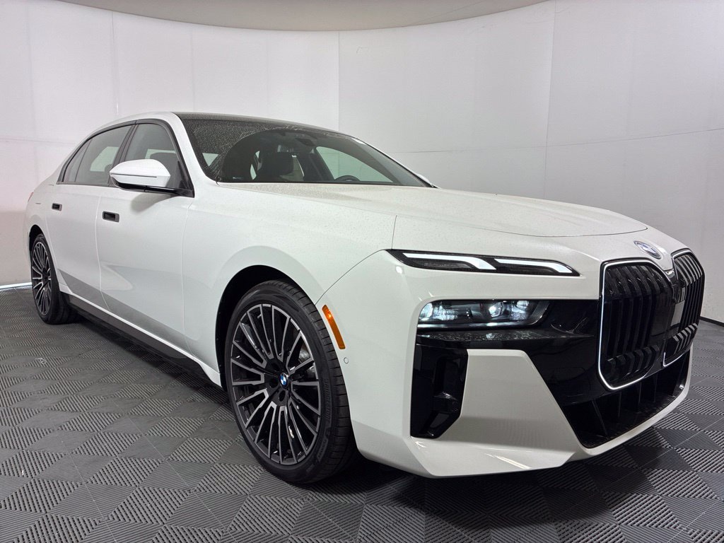 New 2026 BMW 7 Series 750e xDrive Sedan