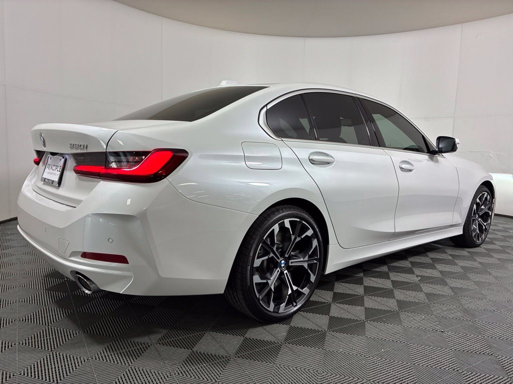 New 2026 BMW 330i Sedan