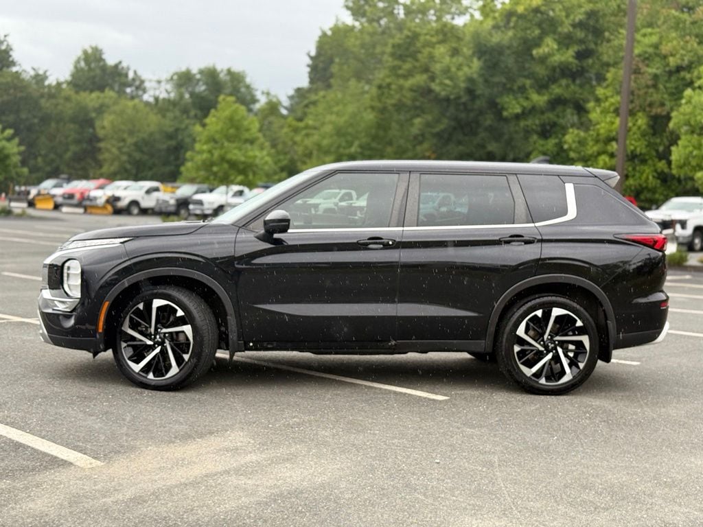 Used 2023 Mitsubishi Outlander SE Black Edition SUV