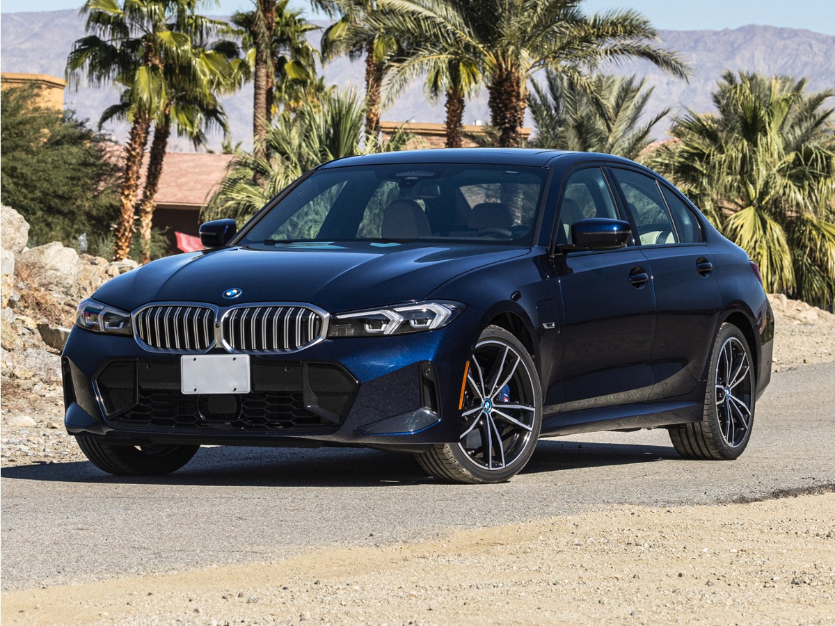  BMW 330e