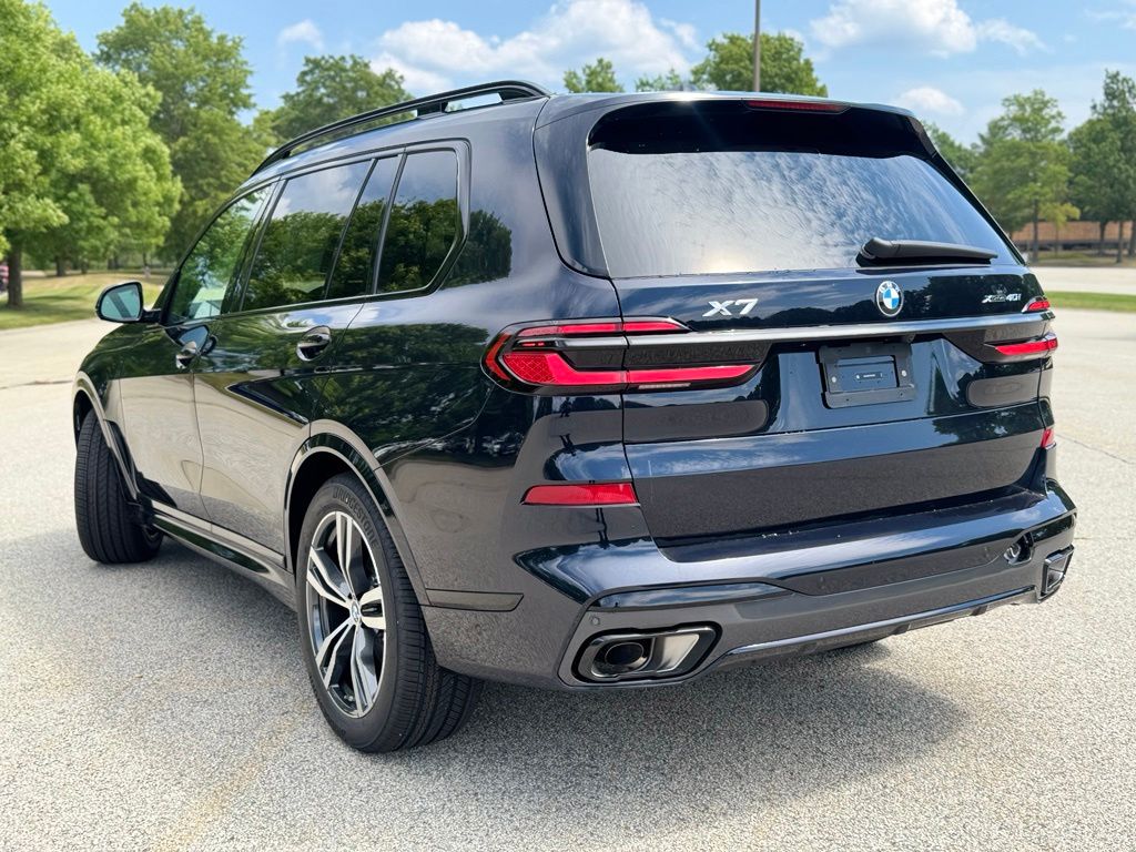 New 2027 BMW X7 xDrive40i SUV
