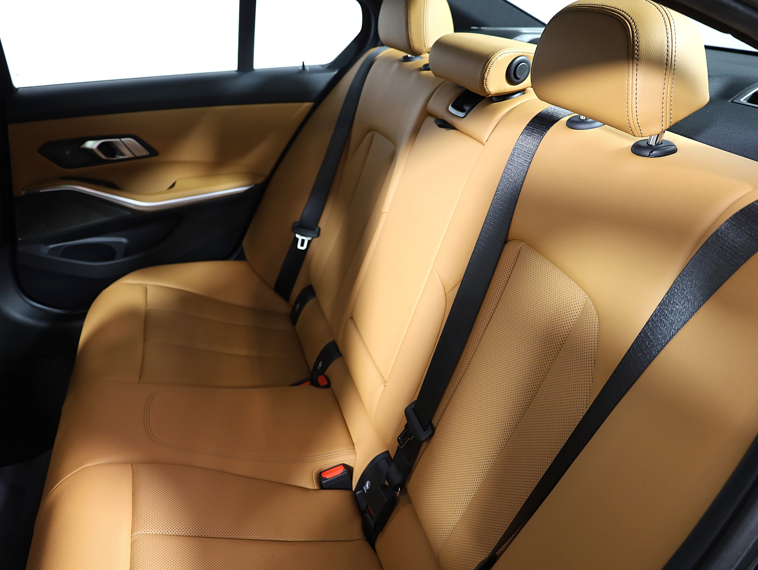 2026 BMW 3 Series 330i - Photo 10