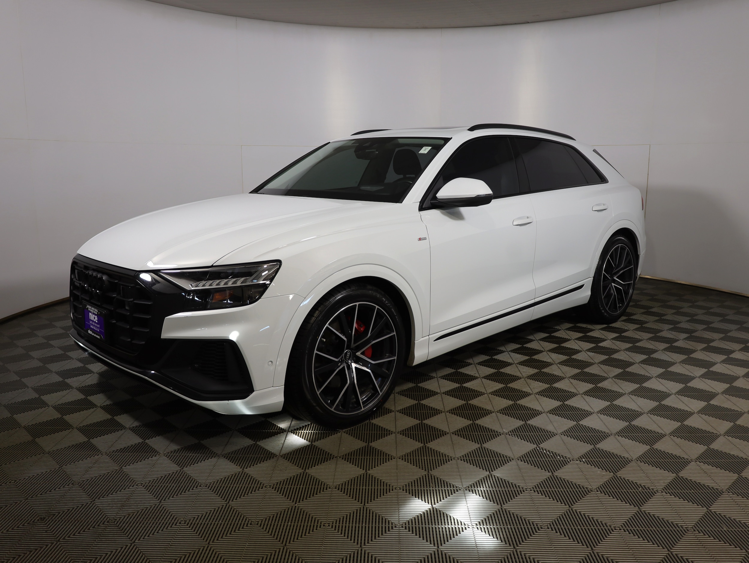 2023 Audi Q8