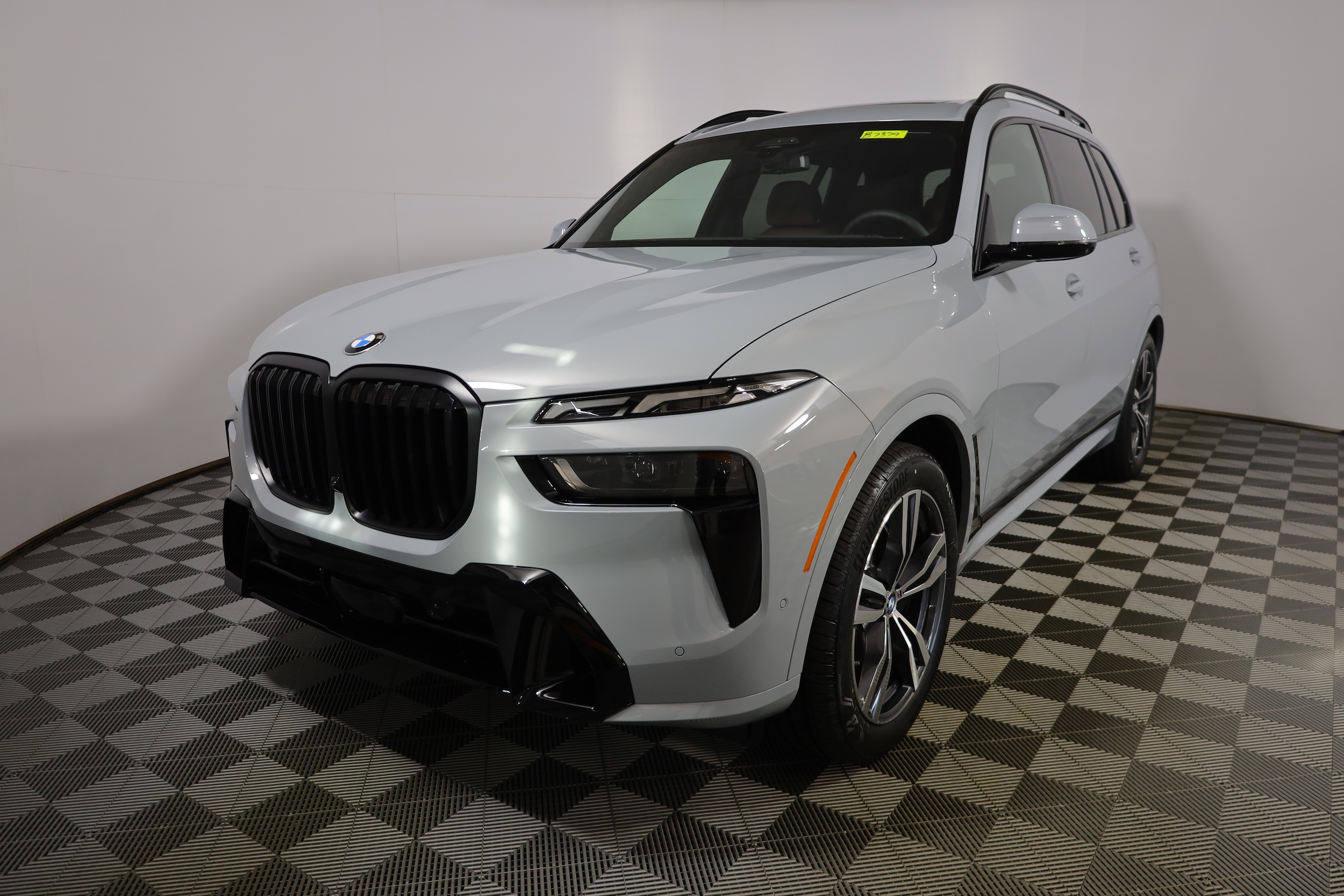 2027 BMW X7