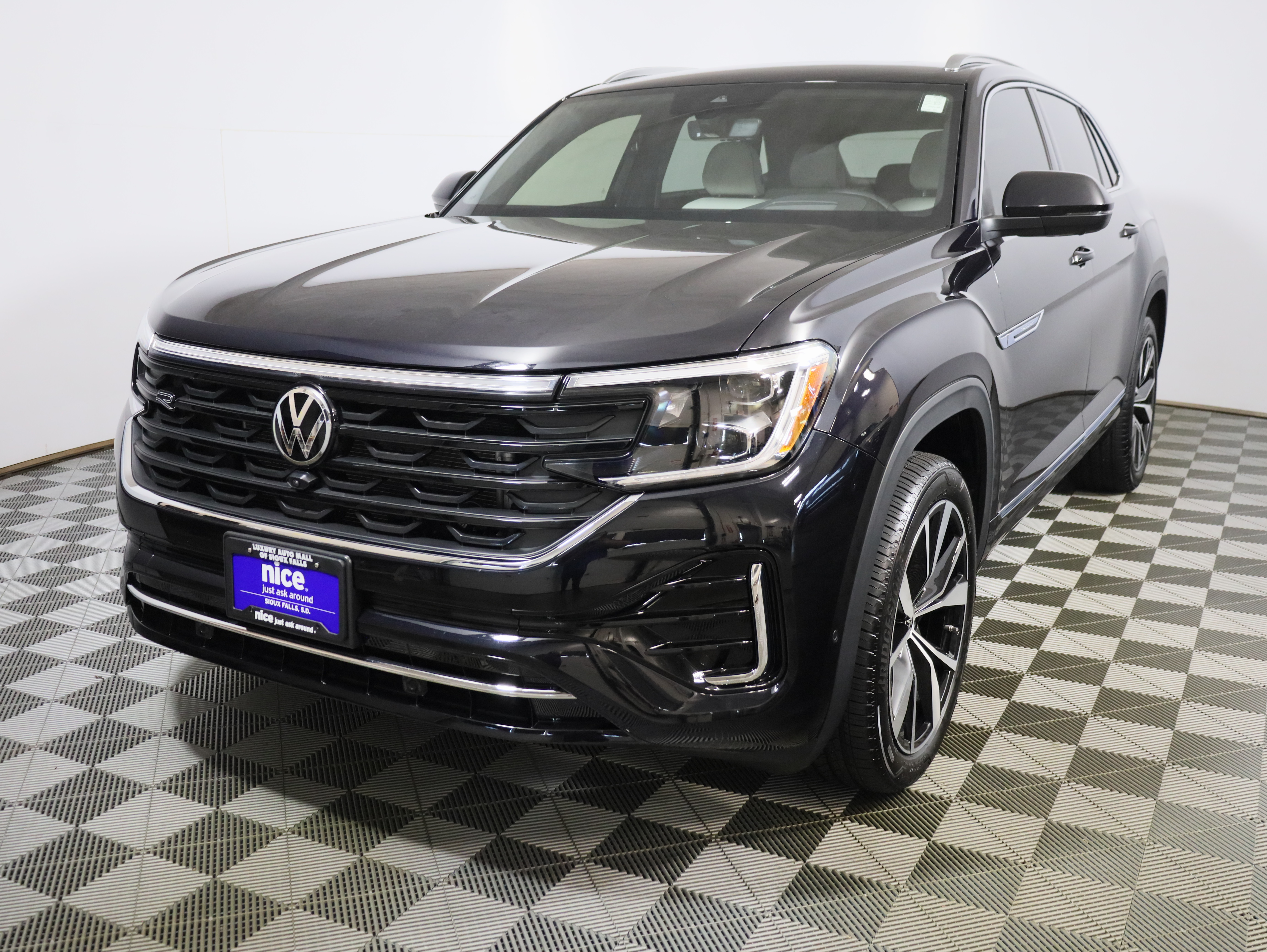  Volkswagen Atlas Cross Sport