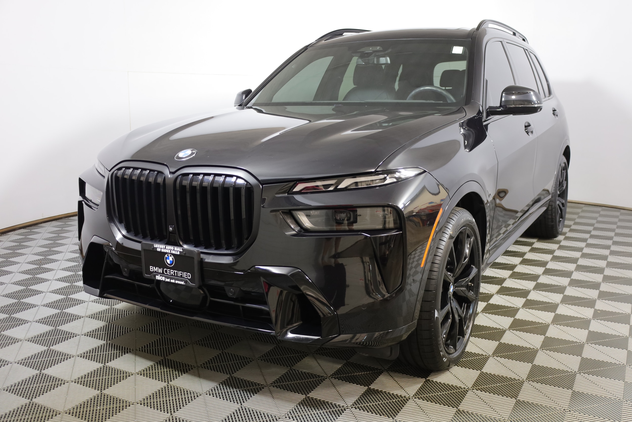 2025 BMW X7