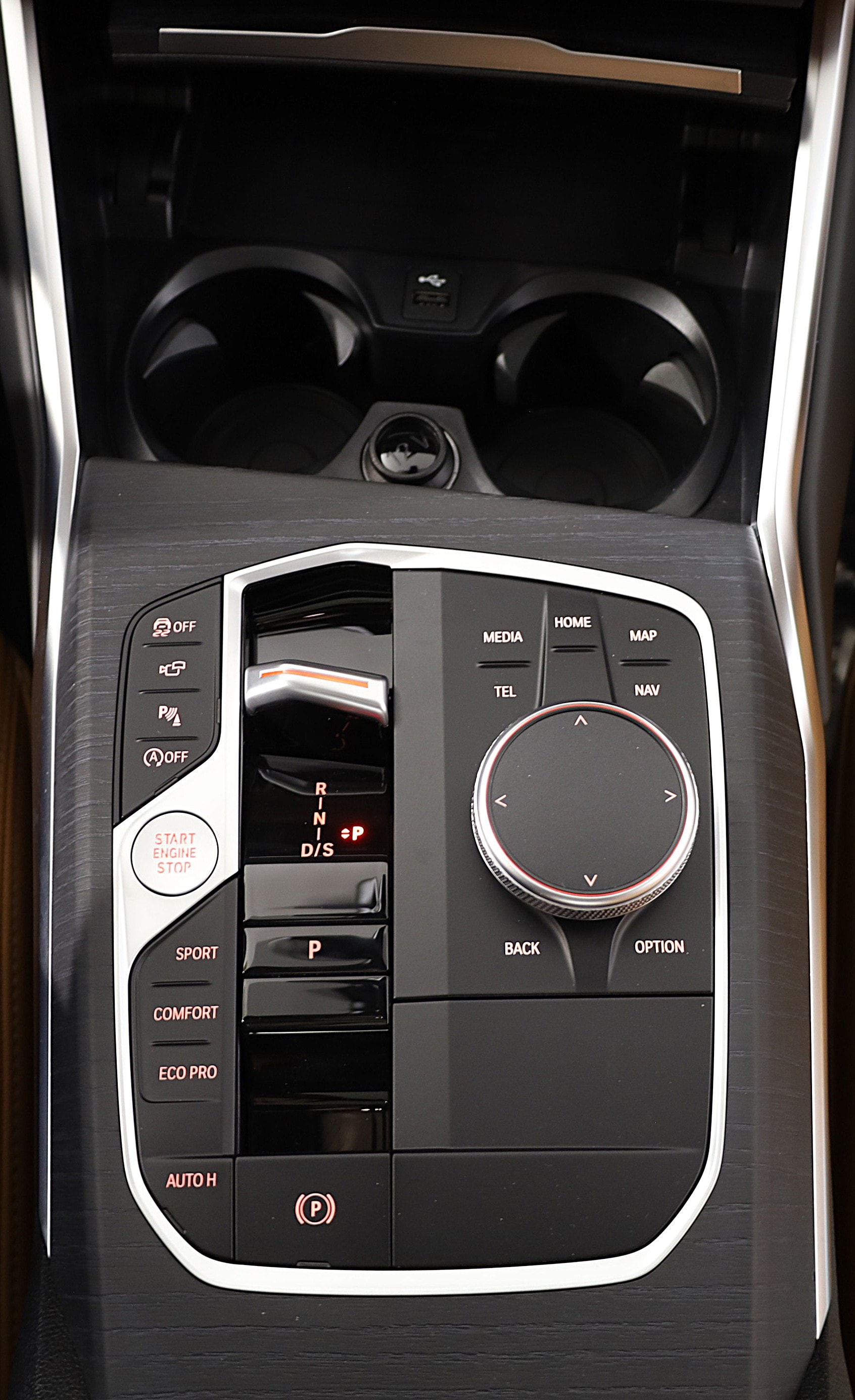 2026 BMW 3 Series 330i - Photo 14