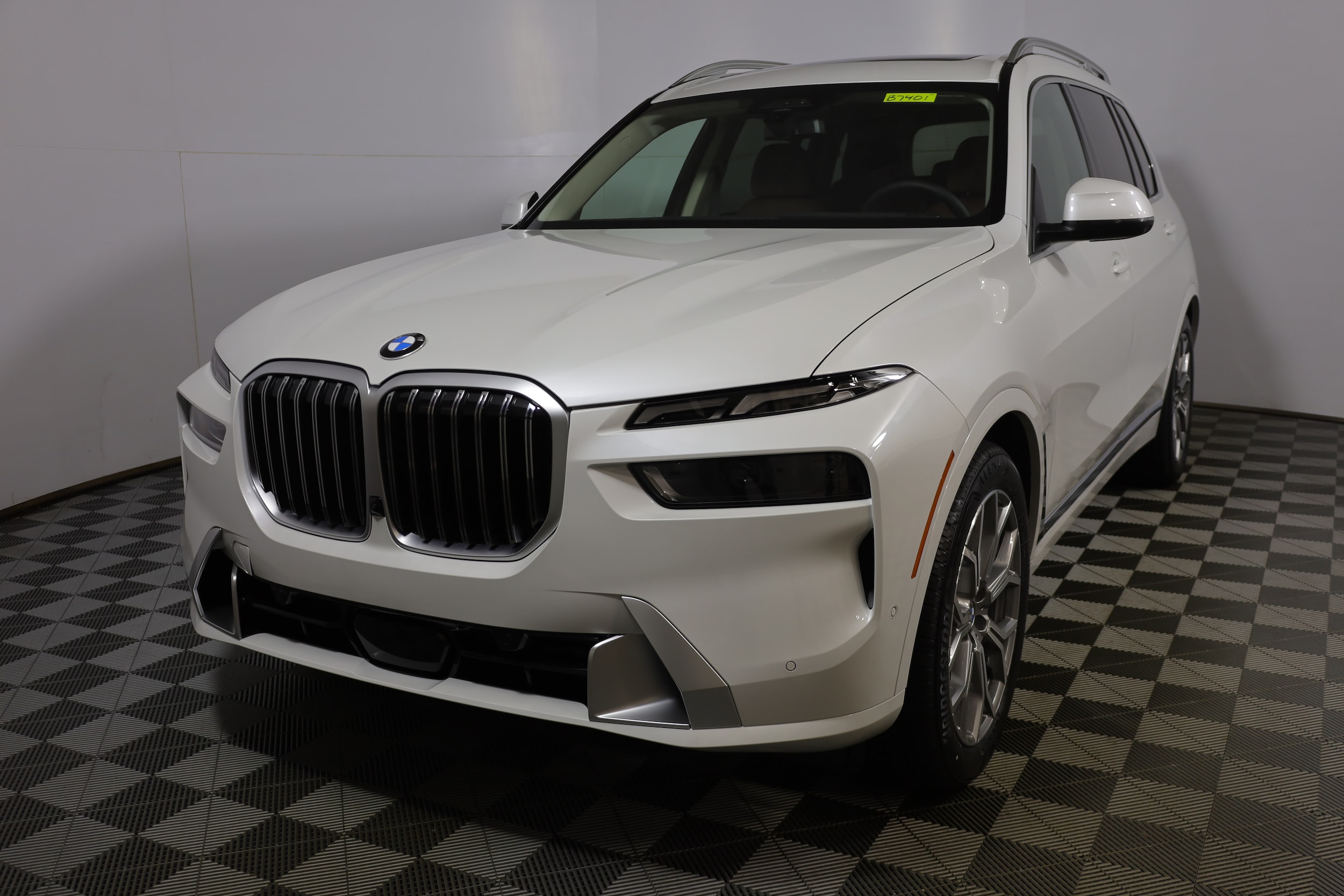 2027 BMW X7