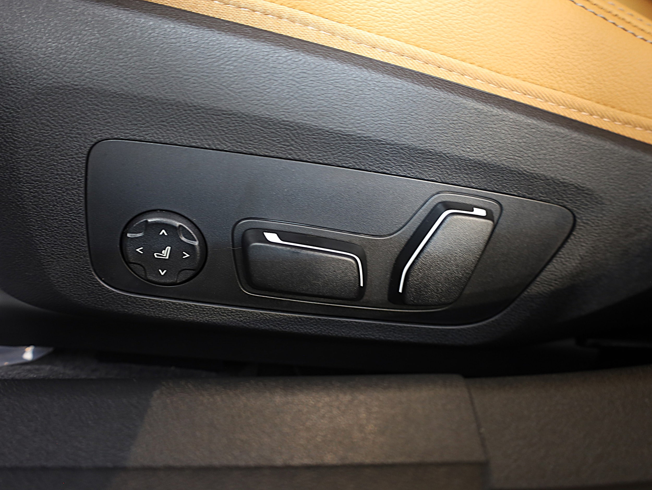 2026 BMW 3 Series 330i - Photo 19