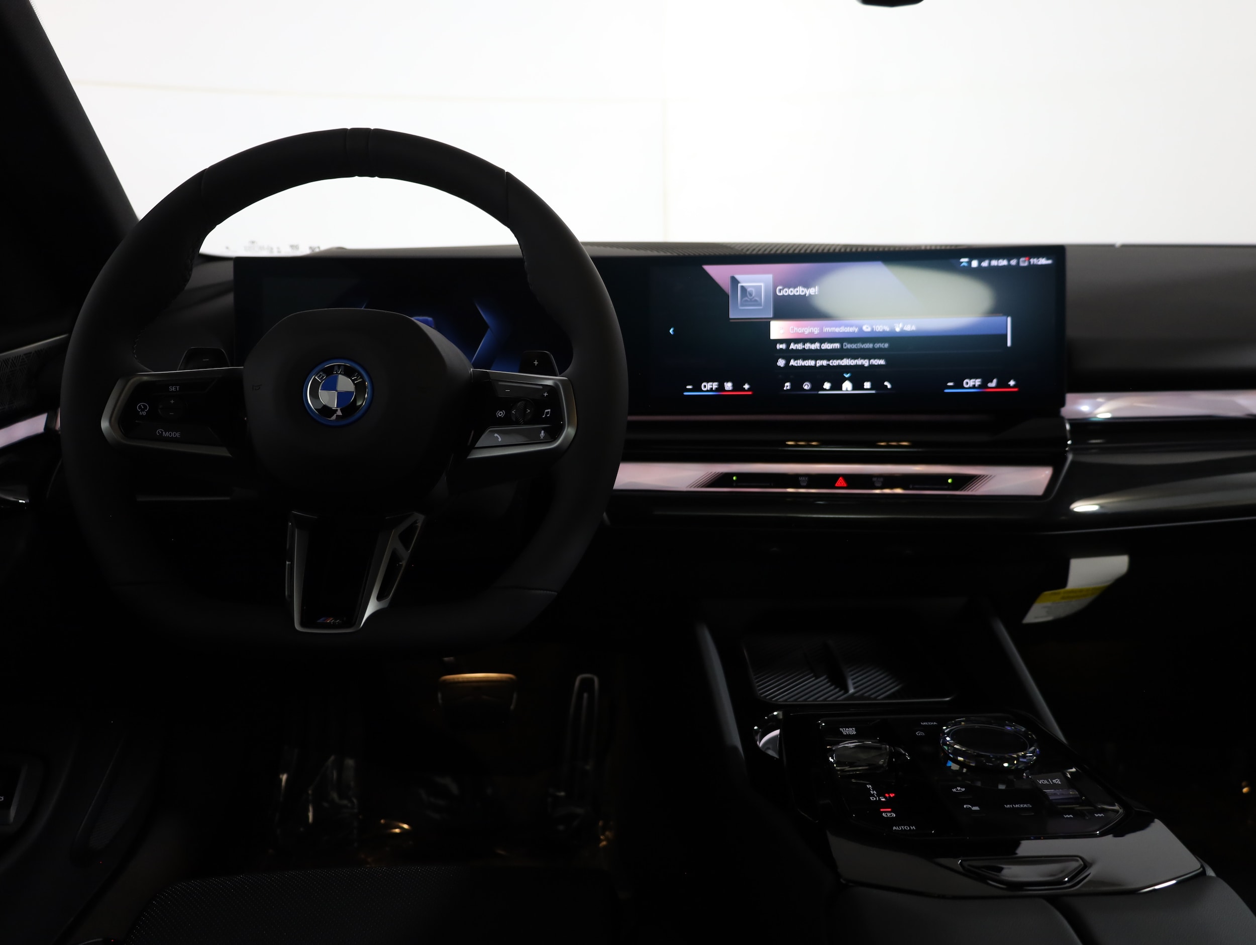 2027 BMW 5 Series 550e - Photo 12