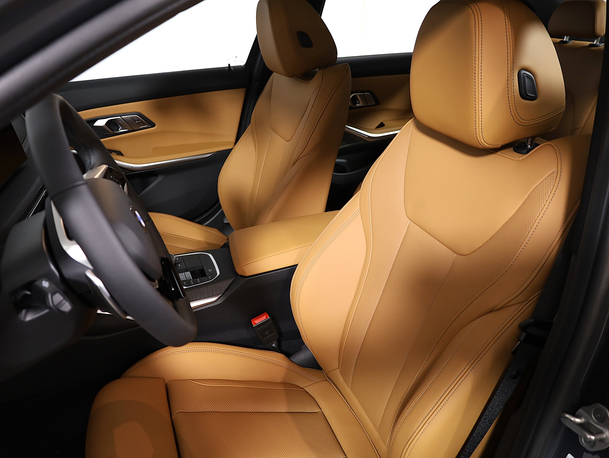 2026 BMW 3 Series 330i - Photo 7