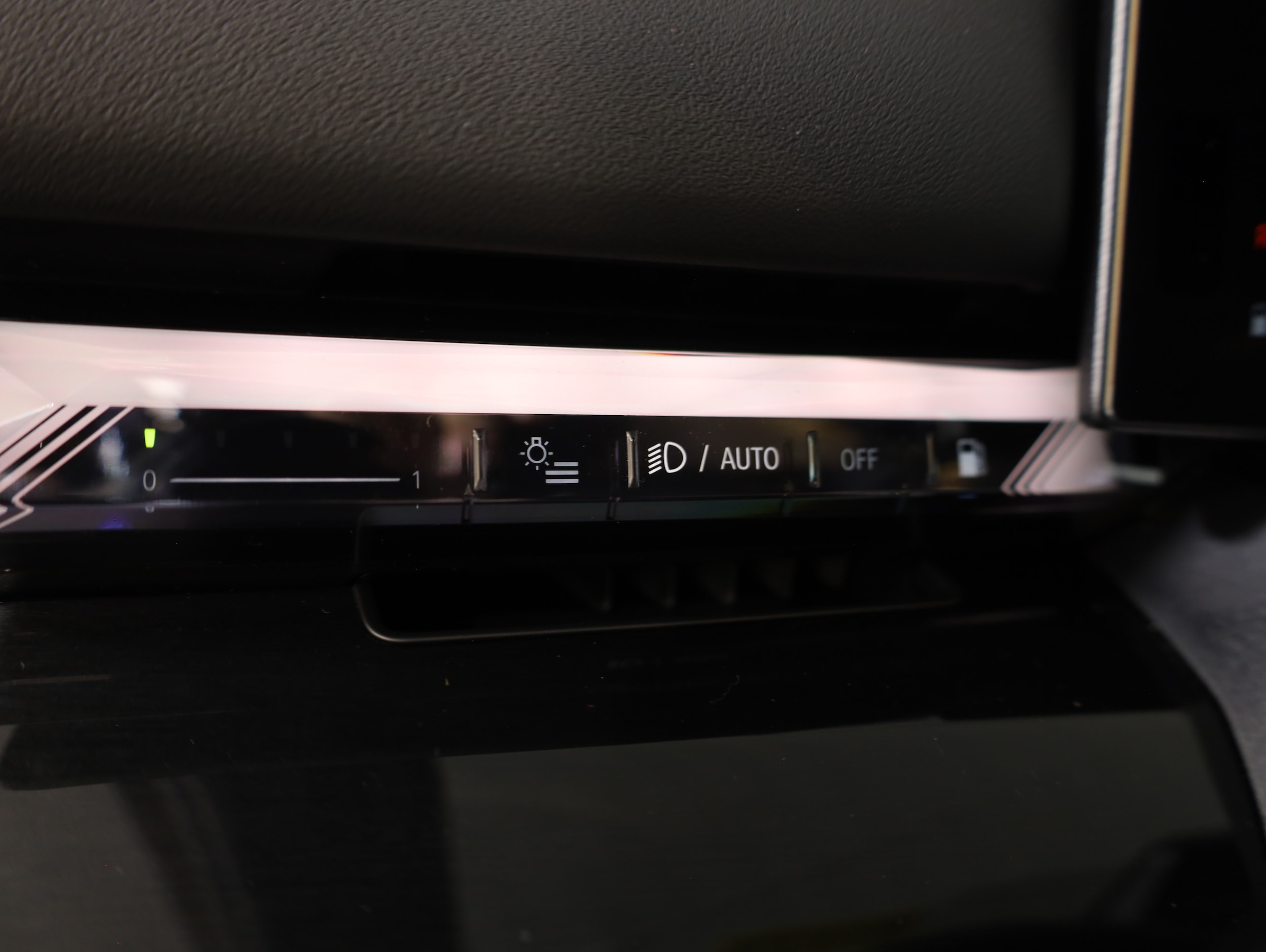 2027 BMW 5 Series 550e - Photo 23