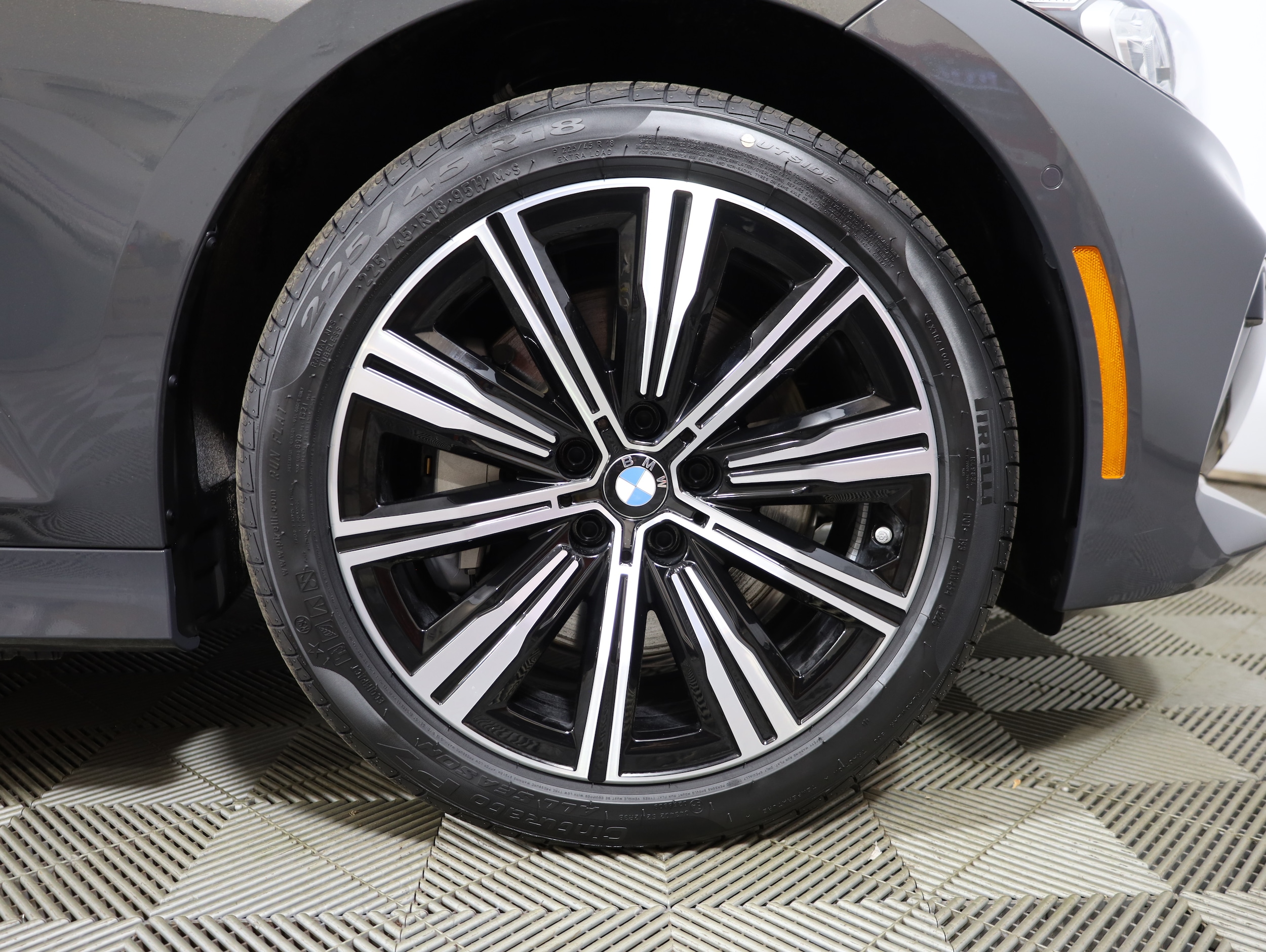 2026 BMW 3 Series 330i - Photo 21