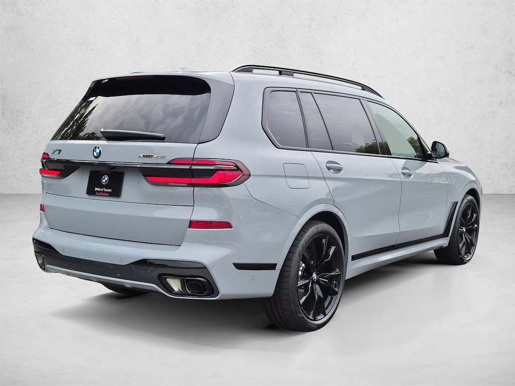New 2027 BMW X7 xDrive40i SUV