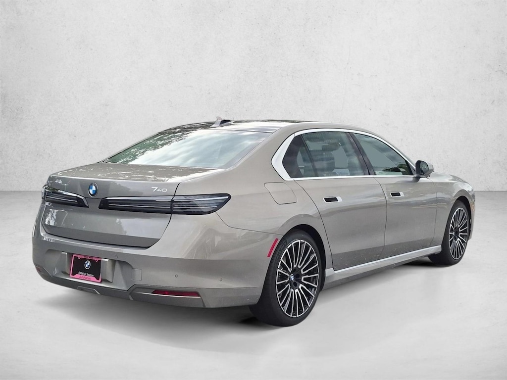 New 2027 BMW 740i xDrive Sedan