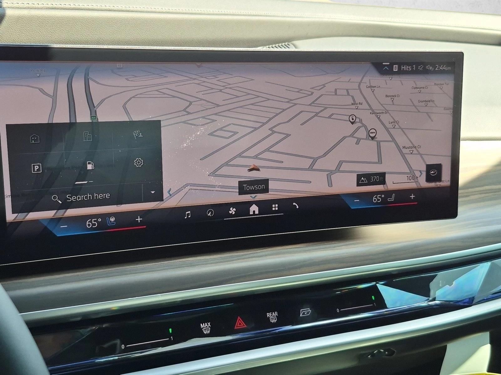 2026 BMW 7 Series 750e - Photo 12