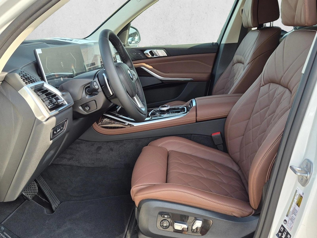 New 2027 BMW X7 xDrive40i SUV