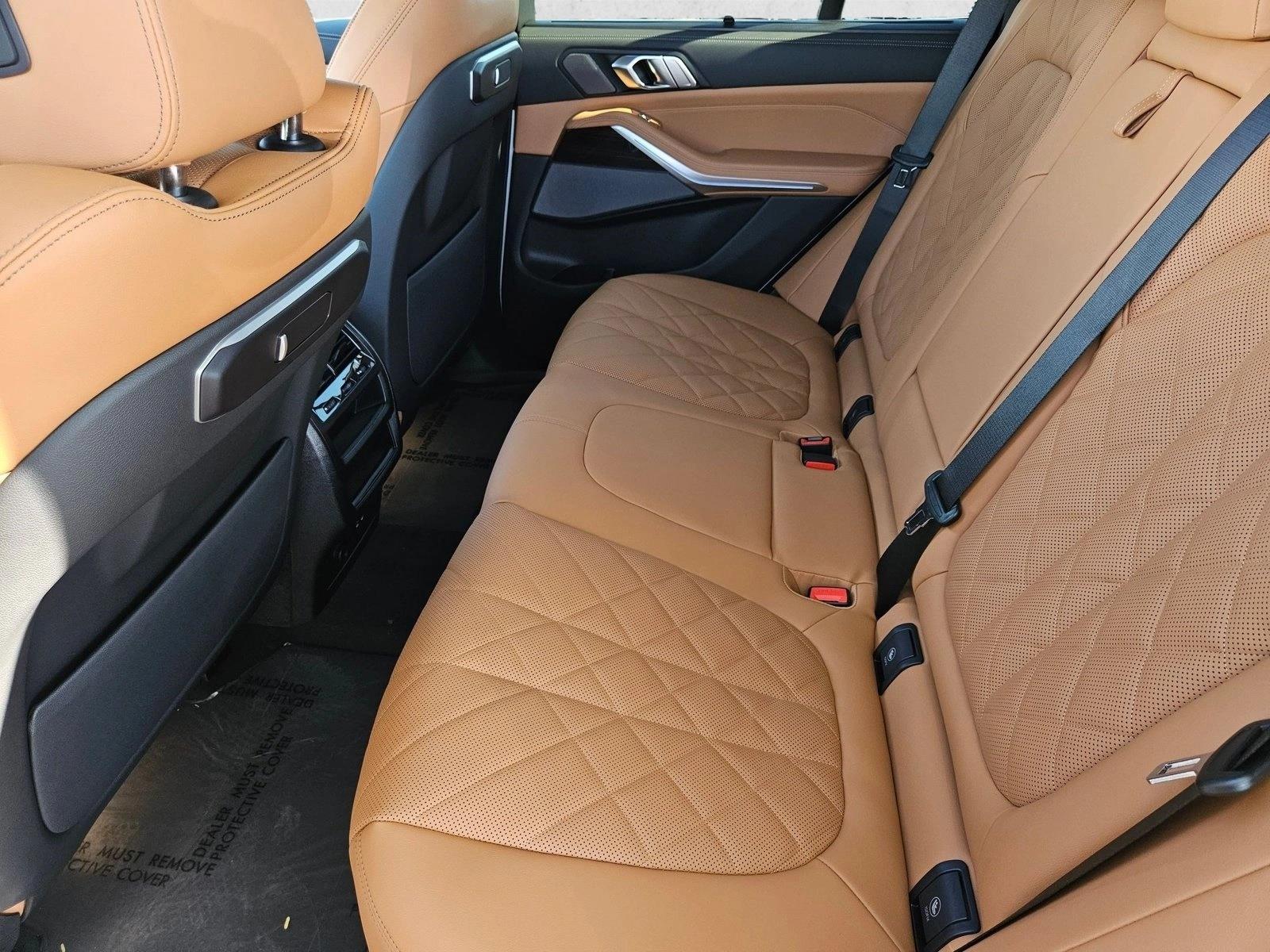 2026 BMW X5 50e - Photo 14