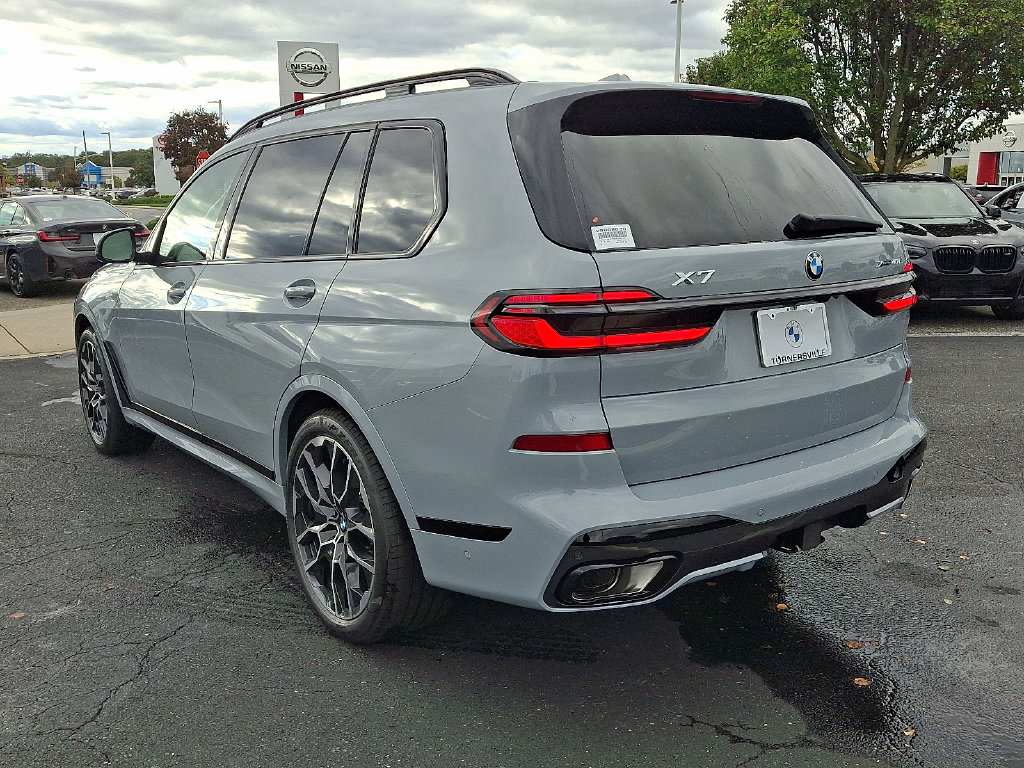 New 2027 BMW X7 xDrive40i SUV