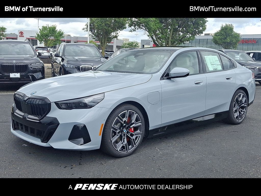 Used 2027 BMW 5 Series 550e xDrive Sedan
