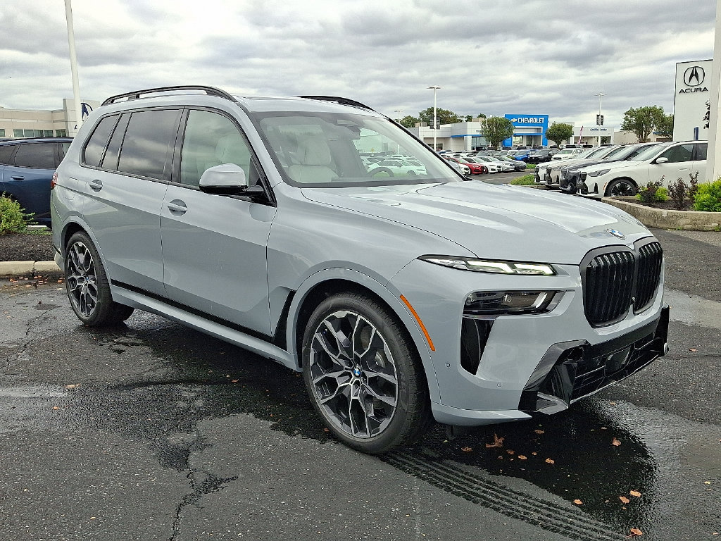 New 2027 BMW X7 xDrive40i SUV