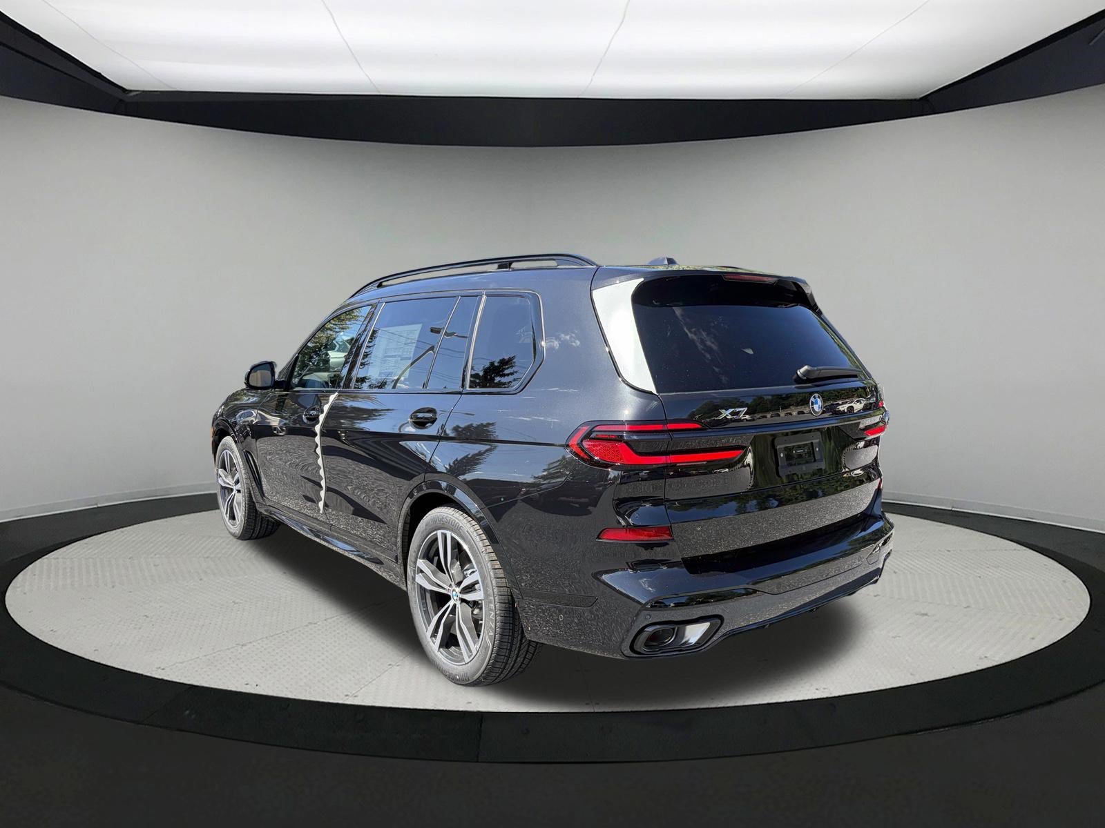 New 2027 BMW X7 xDrive40i SUV