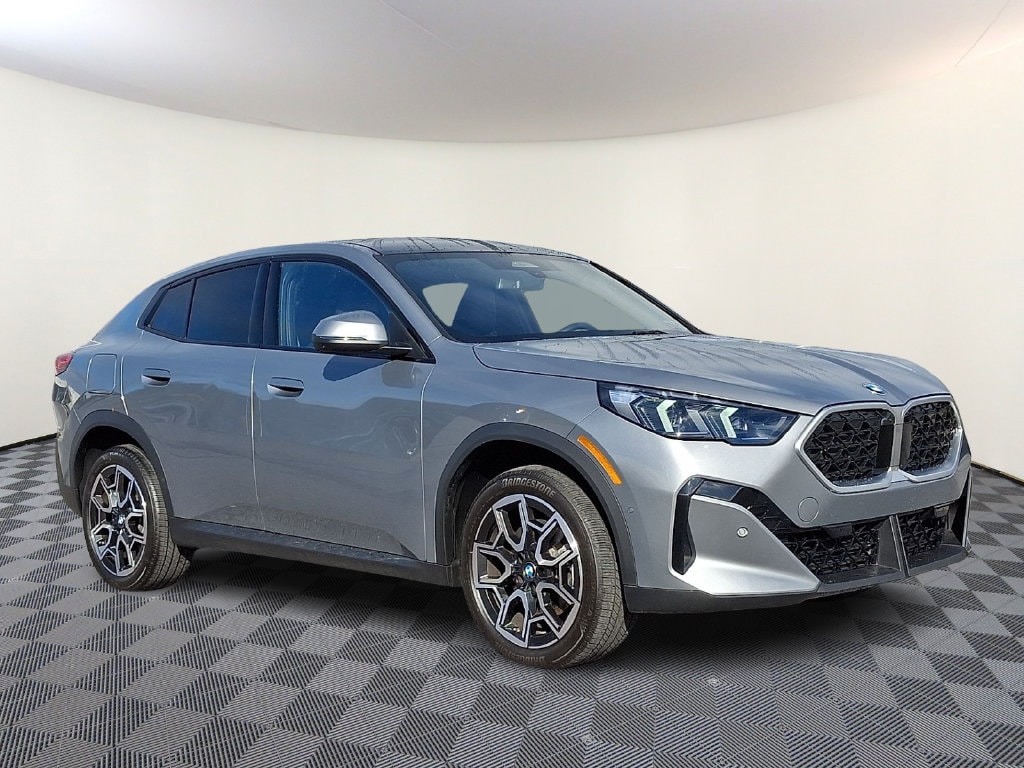 2026 BMW X2 28i