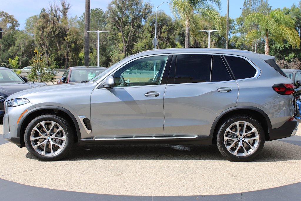 New 2026 BMW X5 xDrive40i SUV