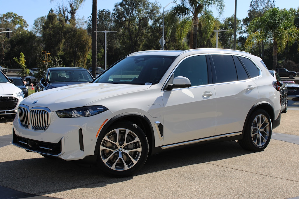 New 2026 BMW X5 PHEV xDrive50e SUV