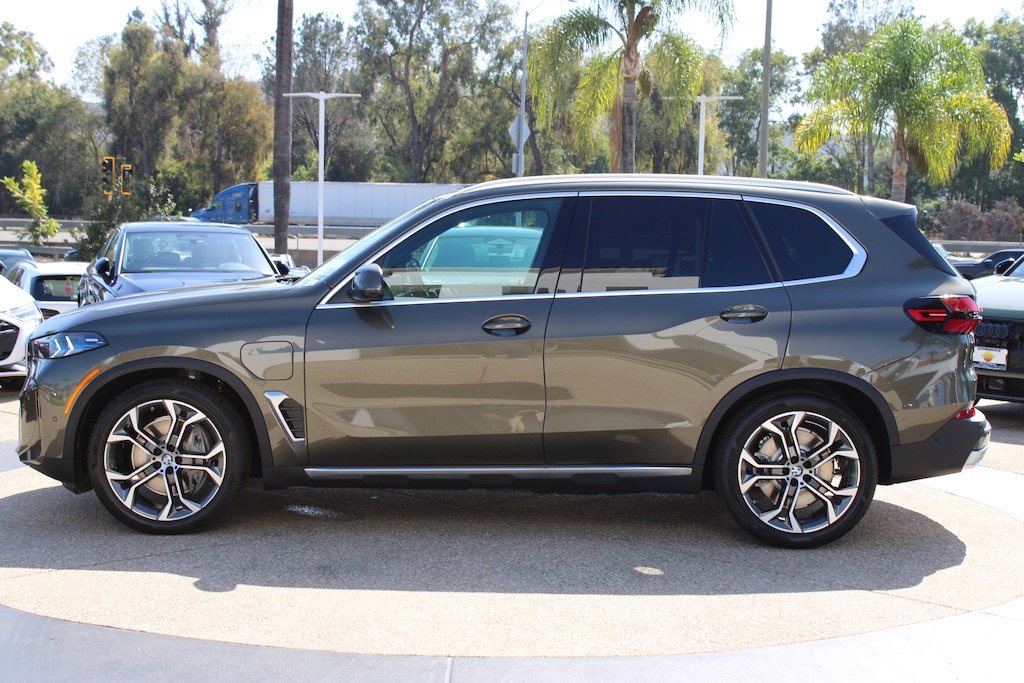 New 2026 BMW X5 PHEV xDrive50e SUV