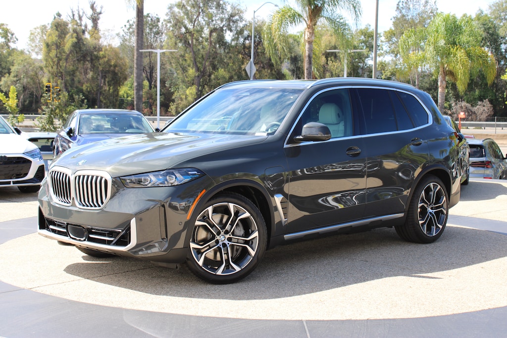 New 2026 BMW X5 PHEV xDrive50e SUV