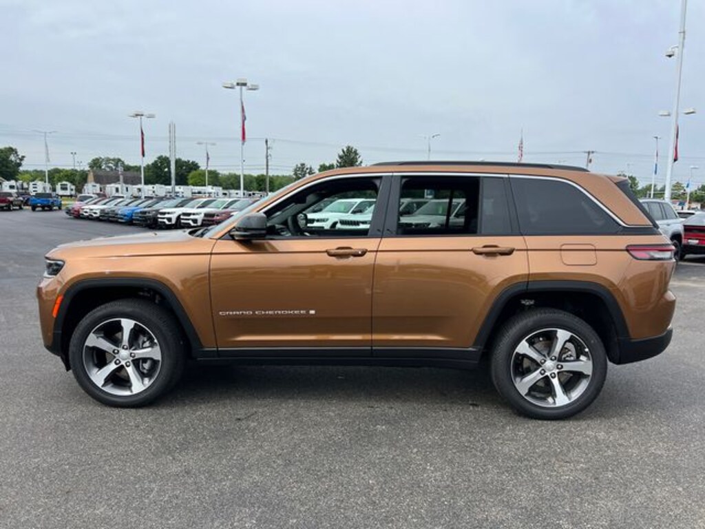 New 2026 Jeep Grand Cherokee Limited SUV
