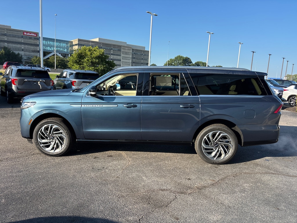 New 2027 Lincoln Navigator L Reserve SUV