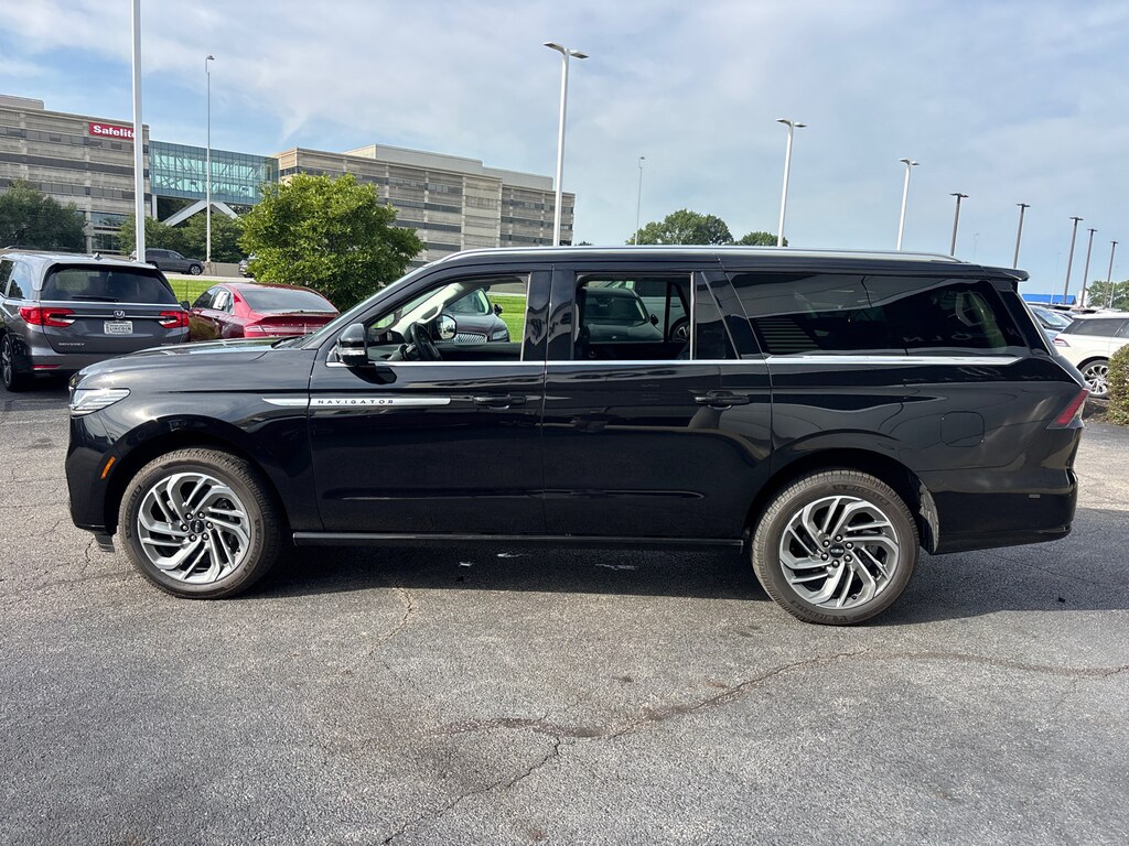 New 2026 Lincoln Navigator L Reserve SUV