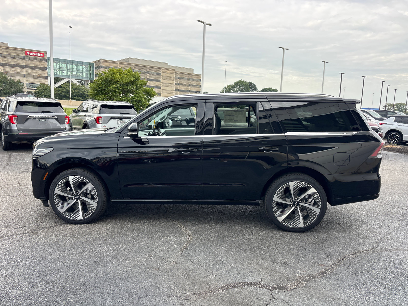 New 2027 Lincoln Navigator Black Label SUV