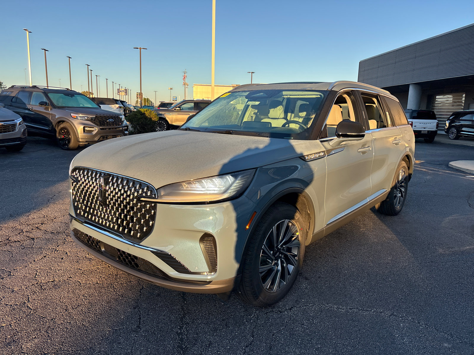 New 2027 Lincoln Aviator Premiere SUV