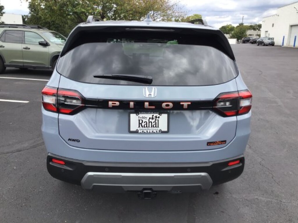 New 2026 Honda Pilot TrailSport SUV