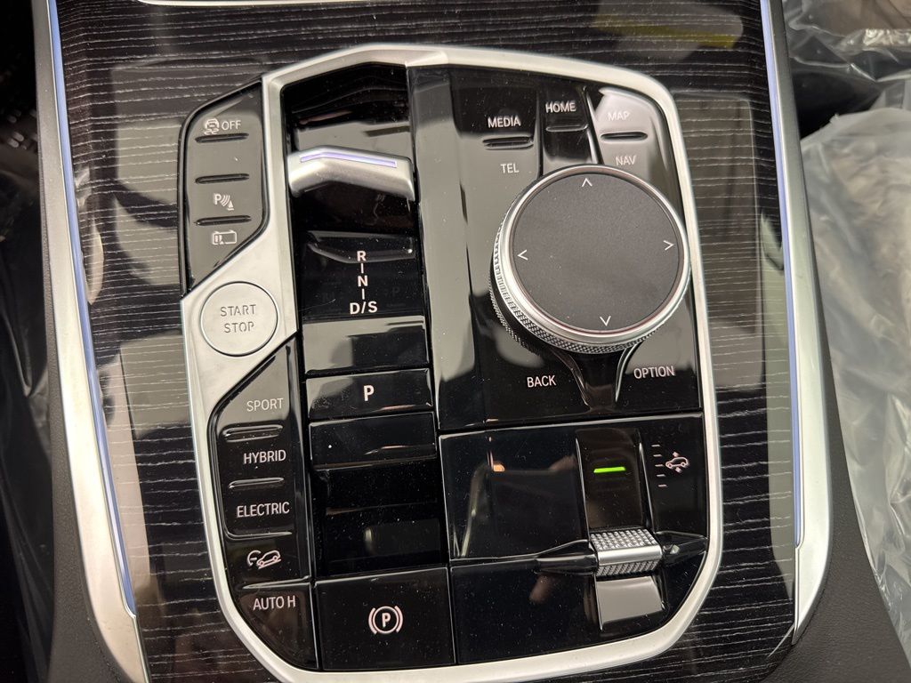 2026 BMW X5 50e - Photo 18