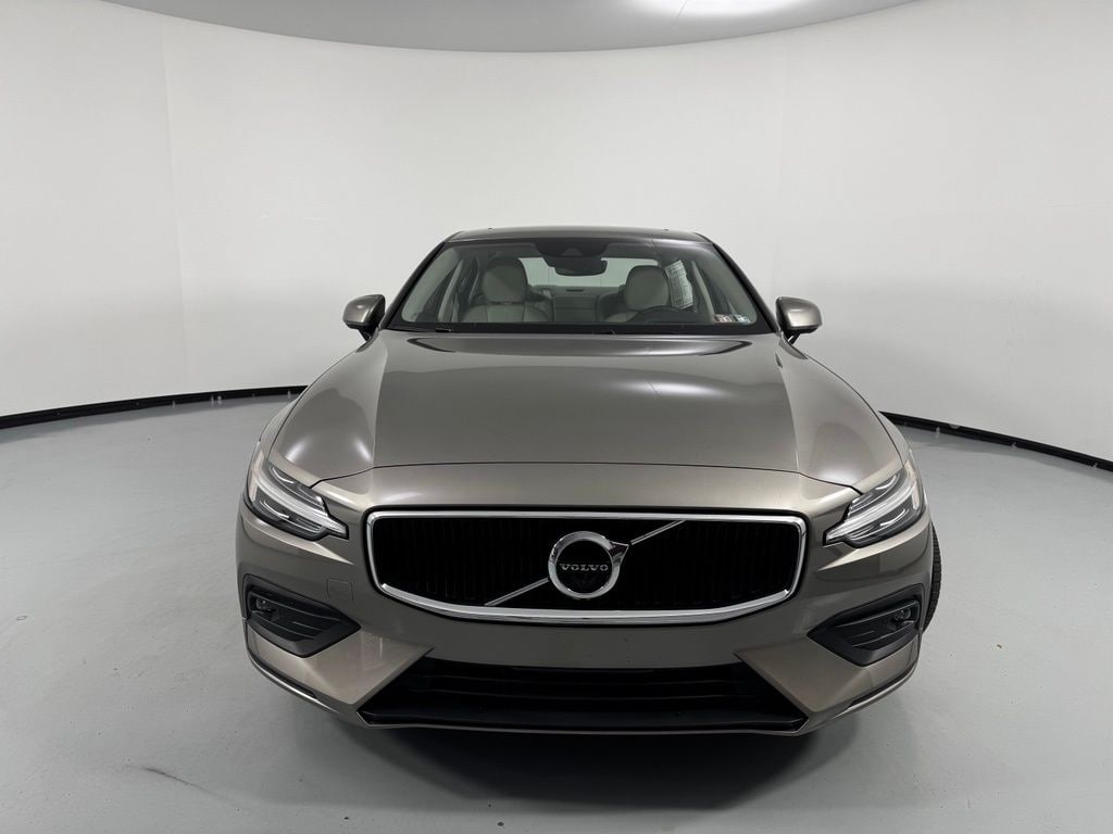 Used 2021 Volvo S60 T6 Momentum Sedan