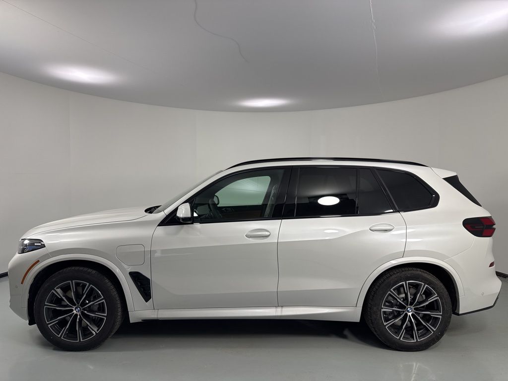 2026 BMW X5 50e - Photo 4
