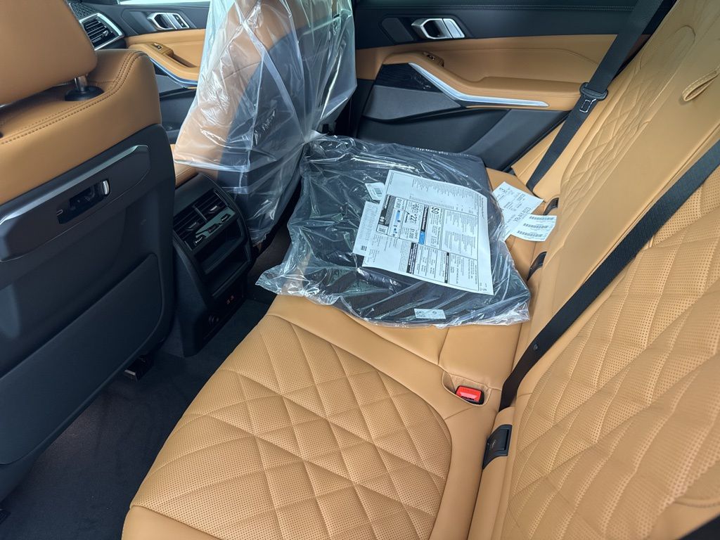 2026 BMW X5 50e - Photo 16