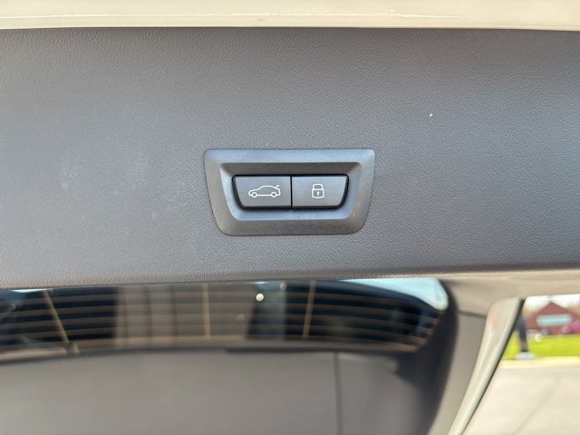 2025 BMW X3 30 - Photo 12