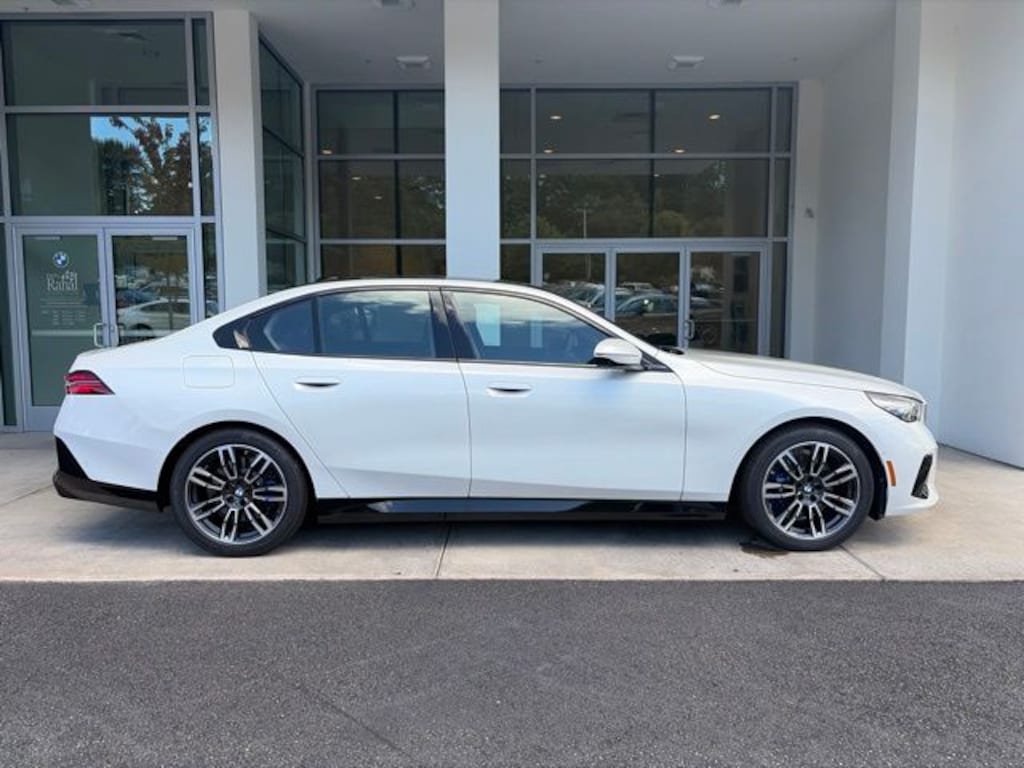 New 2027 BMW 530i xDrive Sedan