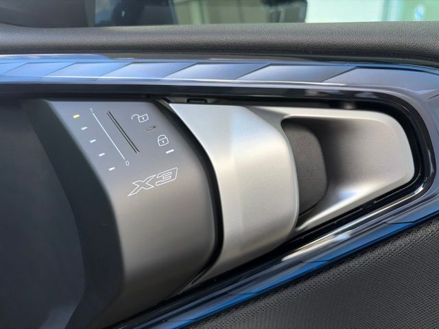2026 BMW X3 30 - Photo 21