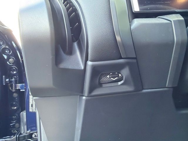 2026 BMW X3 30 - Photo 16